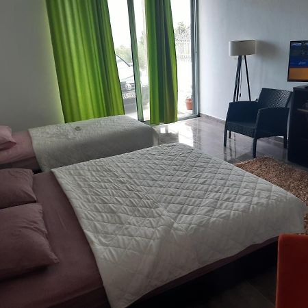 Zara Apartments Улцинь Экстерьер фото