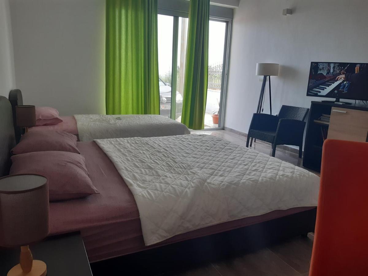 Zara Apartments Улцинь Экстерьер фото