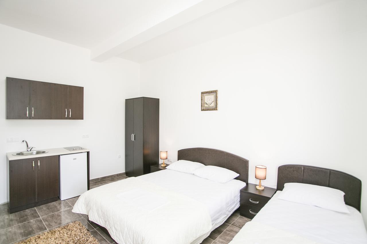 Zara Apartments Улцинь Экстерьер фото