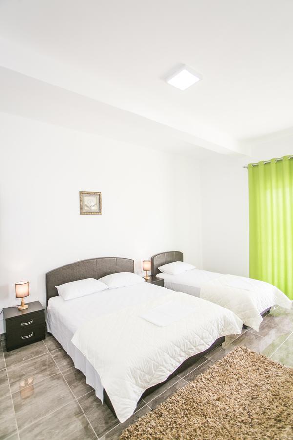Zara Apartments Улцинь Экстерьер фото